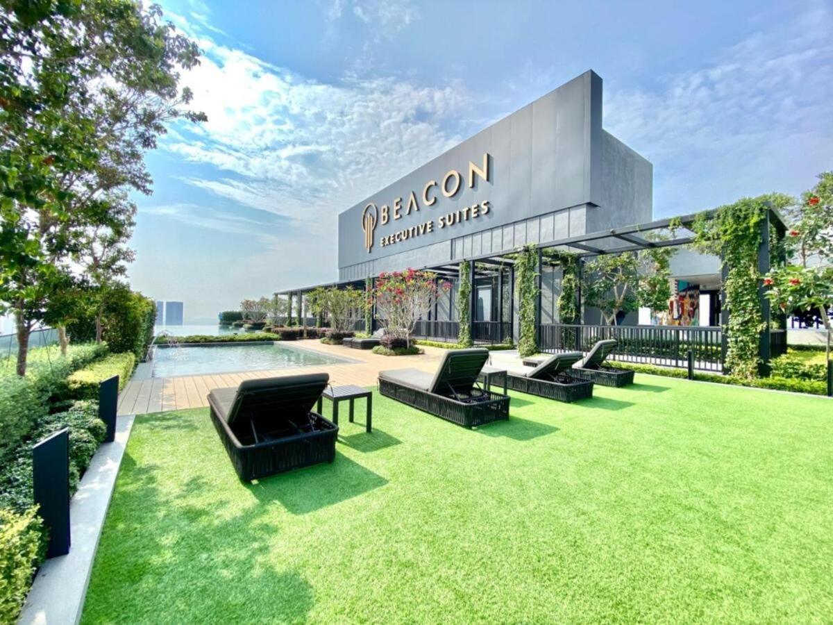 Beacon Executive Suite - Skypool Penang View George Town Ngoại thất bức ảnh
