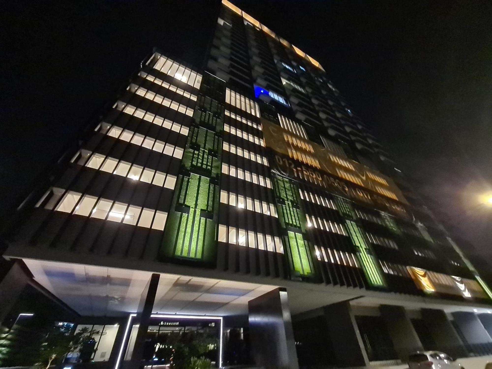 Beacon Executive Suite - Skypool Penang View George Town Ngoại thất bức ảnh